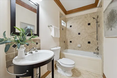 $1,949,000 | 6709 Westchester Avenue, West University Place, TX 77005