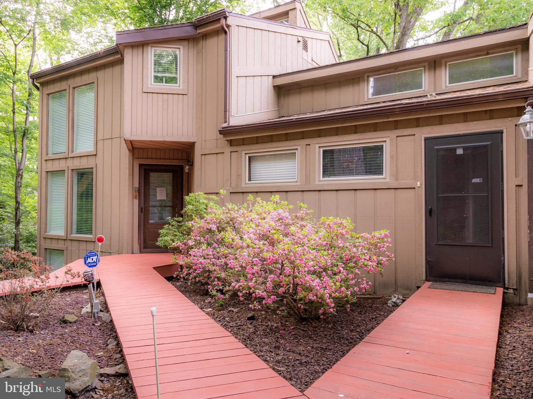 936 Forest Road Lancaster, PA 17601 - Photo 3 of 36 Gallery Image 3
