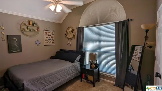 a view of livingroom with furniture