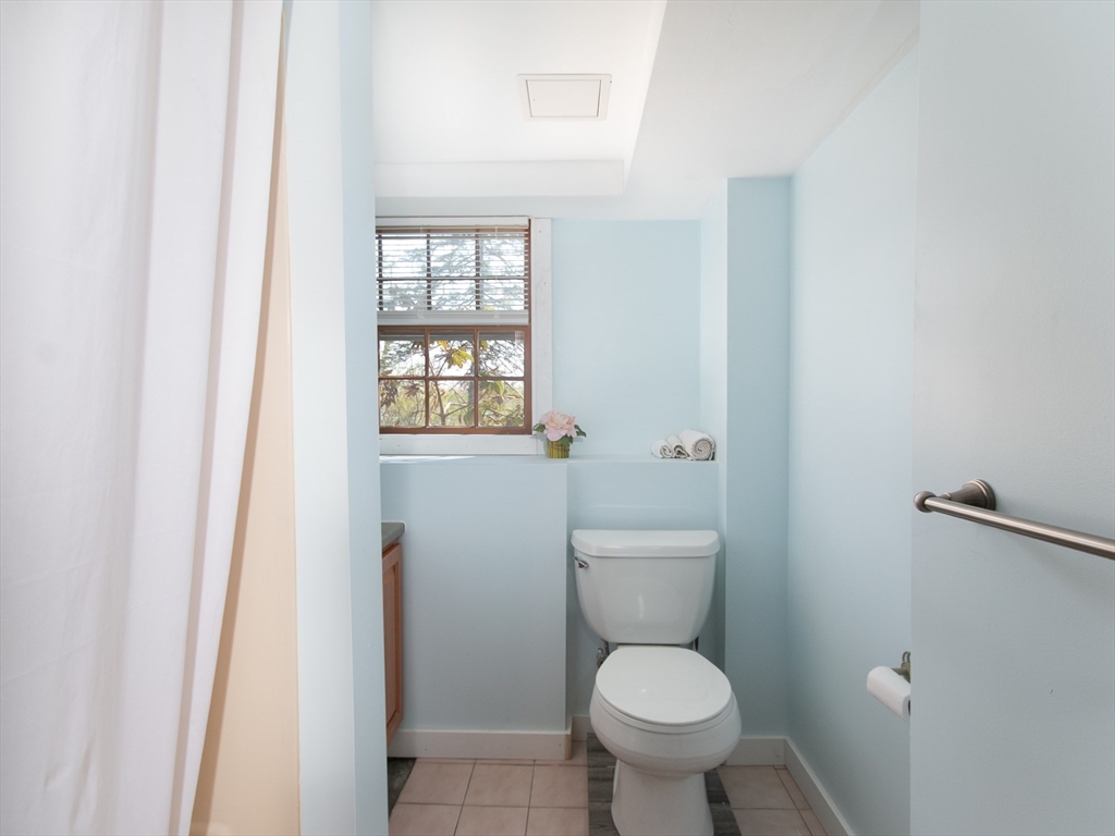 32 Norwich Road Nashua, NH 03062 - Photo 13 of 27 Gallery Image 13