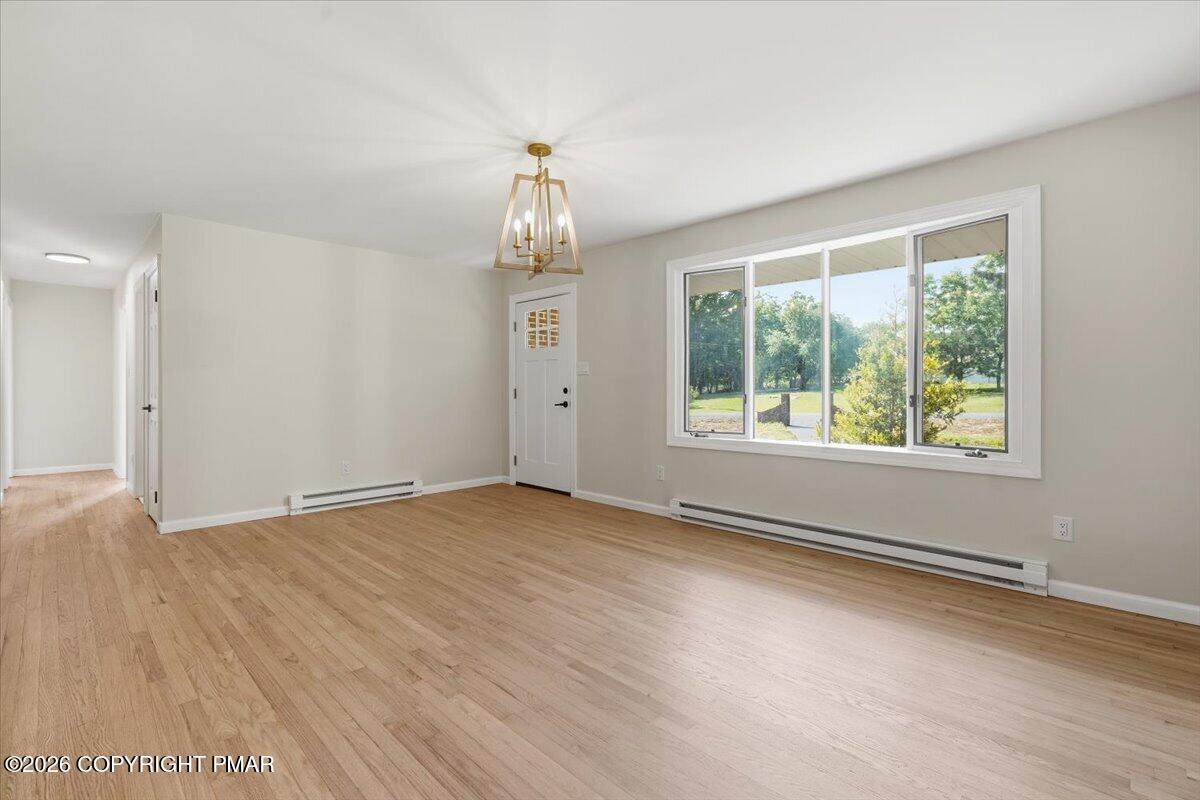 129 Rinker Road Stroudsburg, PA 18360 - Photo 10 of 64 LIVING ROOM