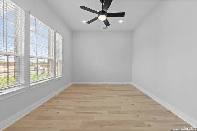 $539,900 | 159 Azalea Alley, Castroville, TX 78009