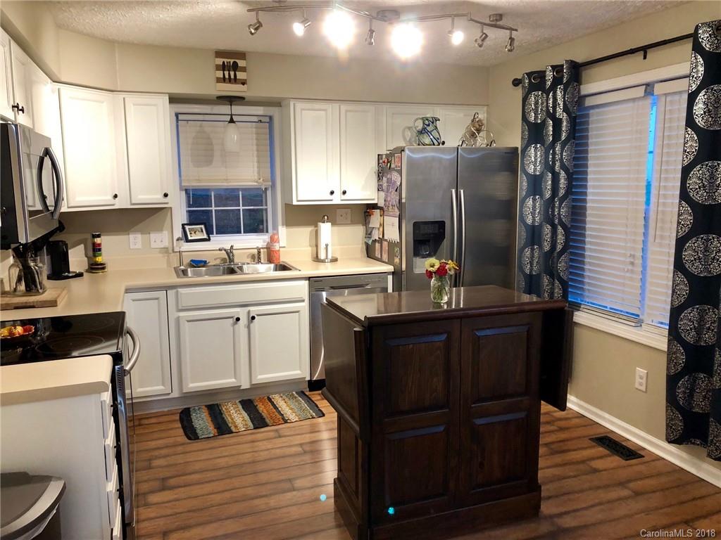 305 Tanbridge Road, Unit 54 Swannanoa, NC 28778 - Photo 5 of 15 Gallery Image 5