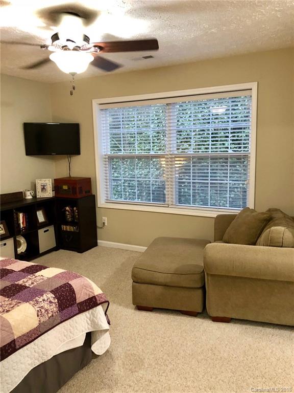 305 Tanbridge Road, Unit 54 Swannanoa, NC 28778 - Photo 8 of 15 Gallery Image 8