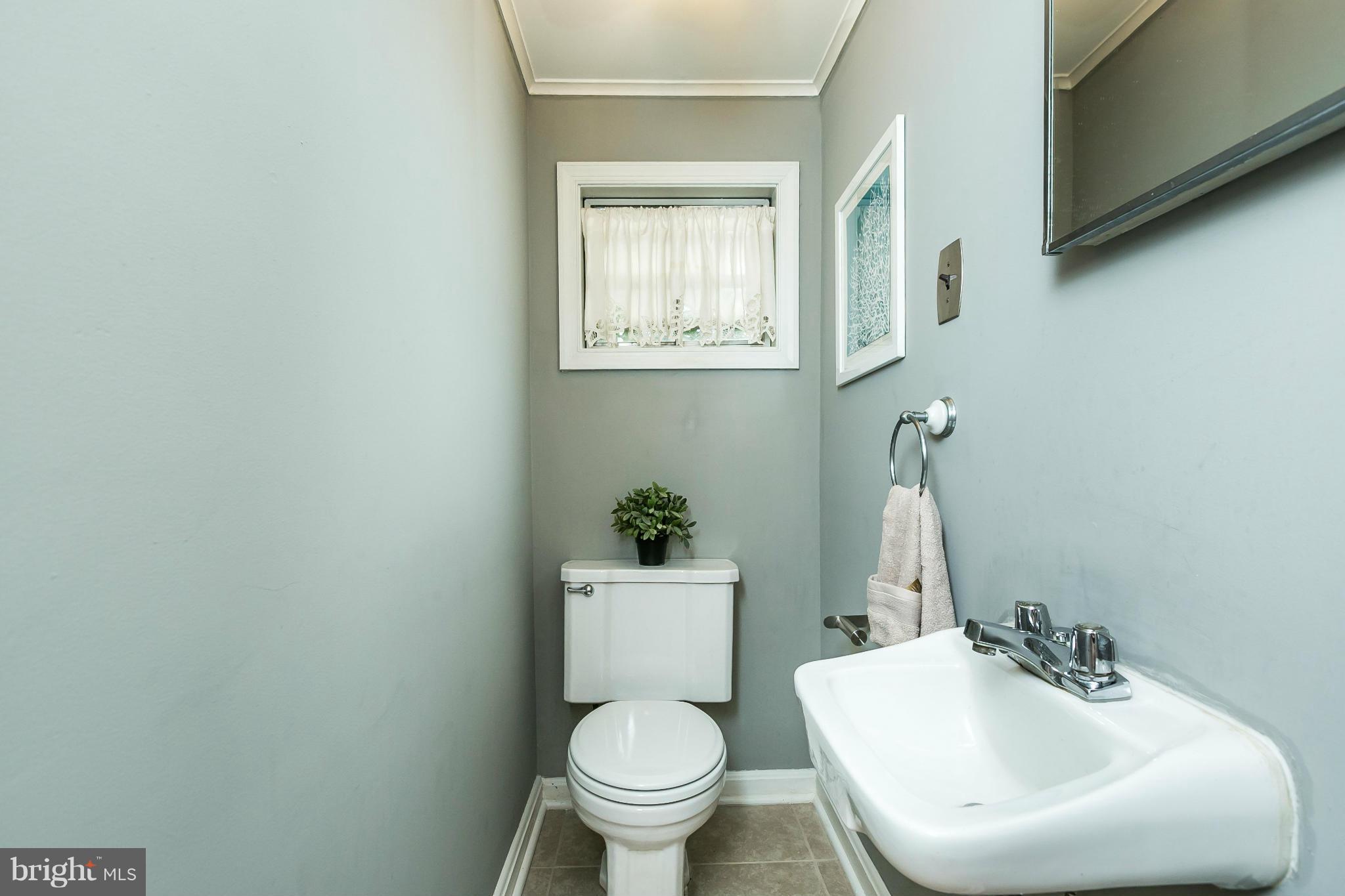 2303 Pickwick Road Baltimore, MD 21207 - Photo 22 of 26 Bath