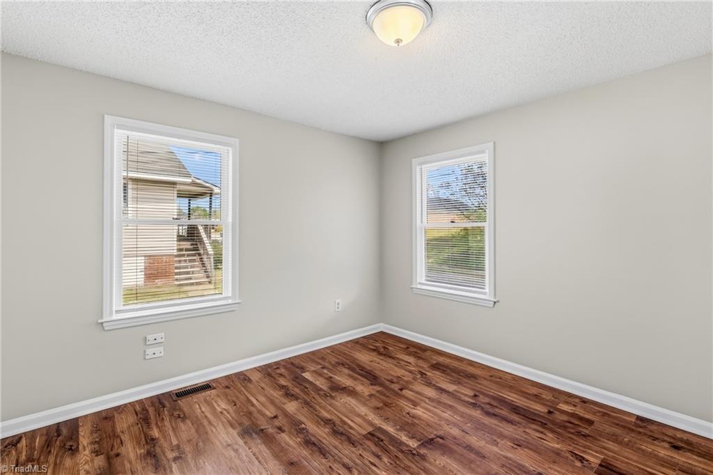 104 South Raleigh Street Greensboro, NC 27401 - Photo 7 of 20