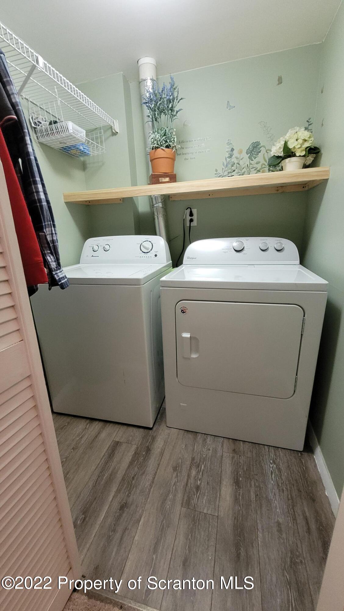 1506 Summit Pointe Scranton, PA 18508 - Photo 15 of 21 a utility room with dryer and washer