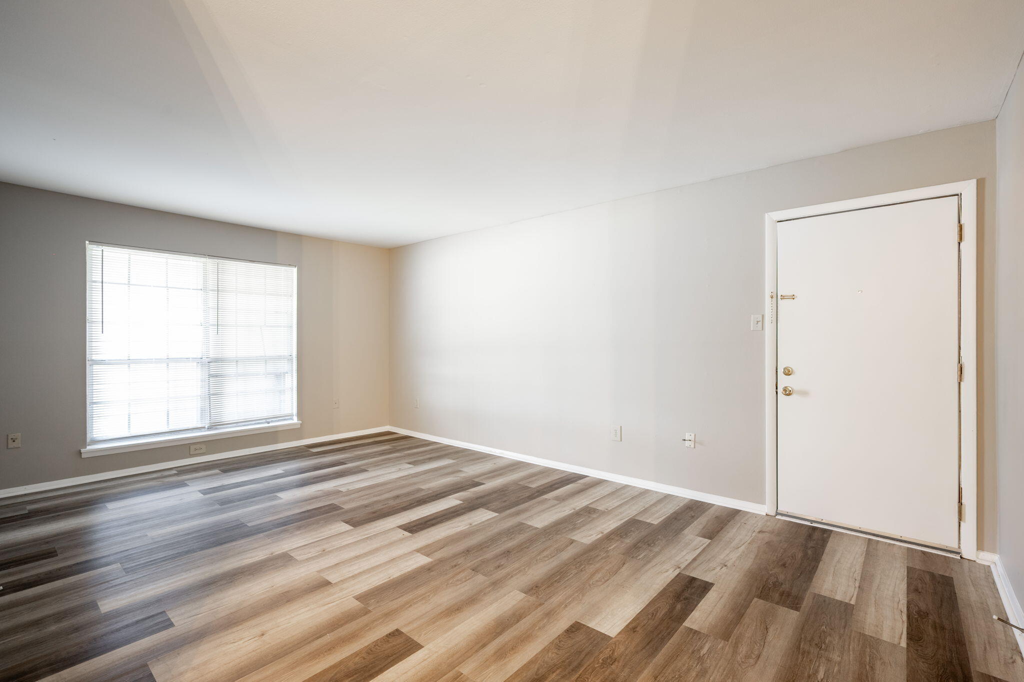 900 Mountain Creek Road, Unit 184 Chattanooga, TN 37405 - Photo 2 of 15 12-web-or-mls-DSC_6925