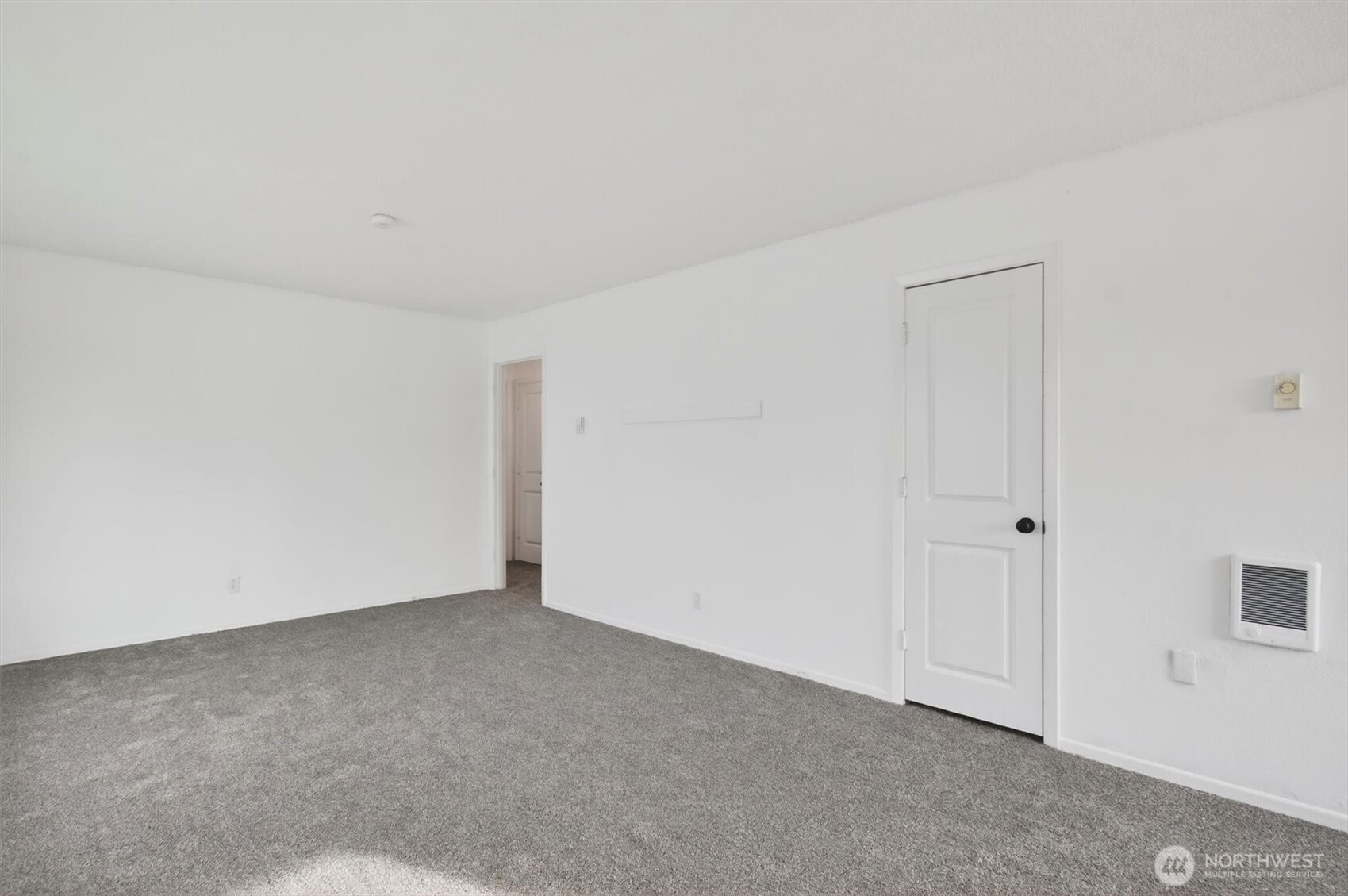 109 Barnes Street Kelso, WA 98626 - Photo 13 of 28