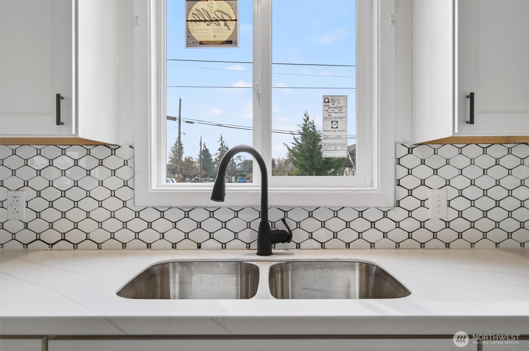 109 Barnes Street Kelso, WA 98626 - Photo 8 of 28