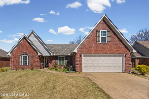 $339,000 | 1384 Pendulum Drive, Hernando, MS 38632