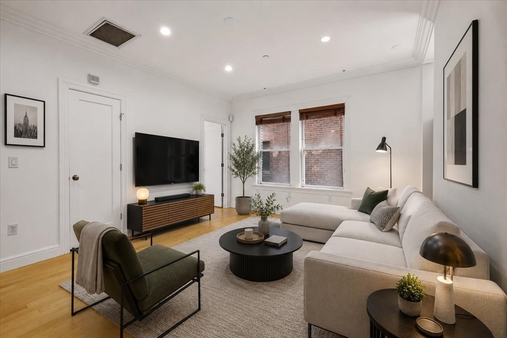 7 Stillman Place, Unit 5 Boston, MA 02113 - Photo 1 of 17