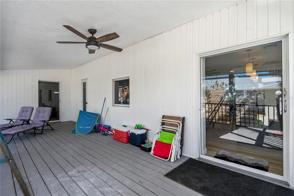 2476 North Beach Road Englewood, FL 34223 - Photo 47 of 58 a living room with furniture