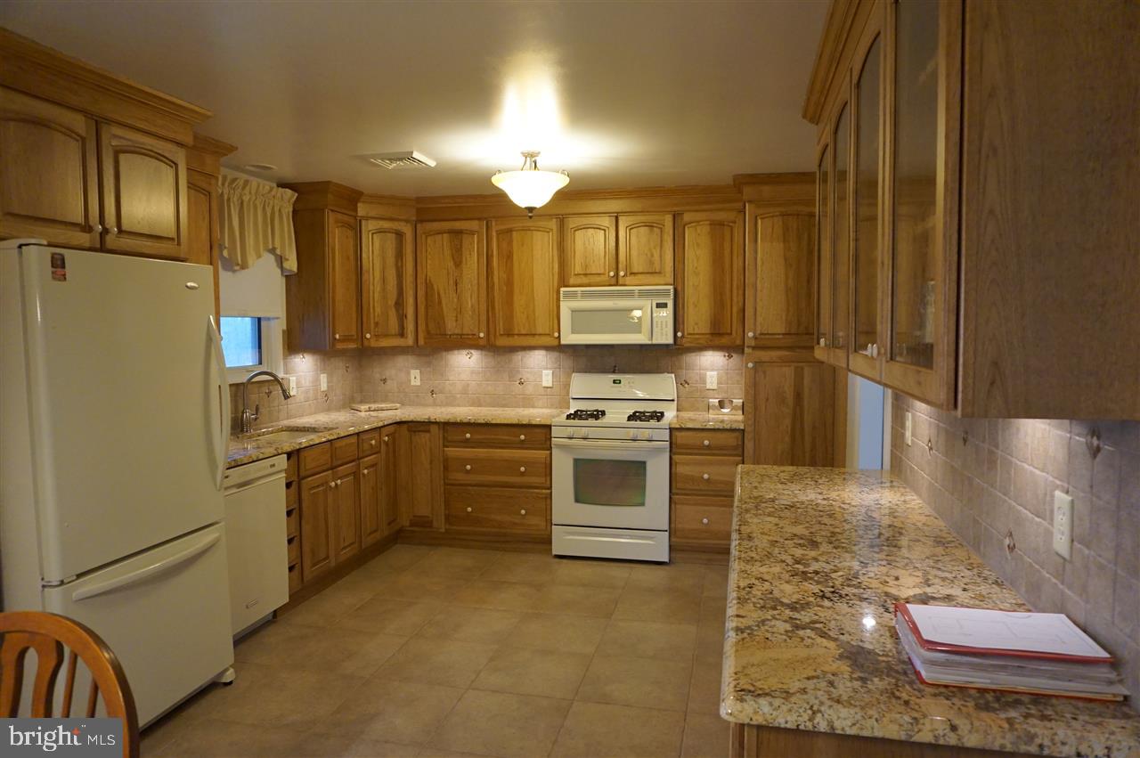 12772 Gum Tree Road Brogue, PA 17309 - Photo 7 of 36