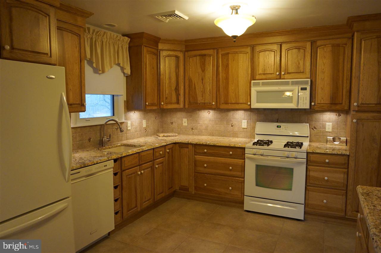 12772 Gum Tree Road Brogue, PA 17309 - Photo 8 of 36