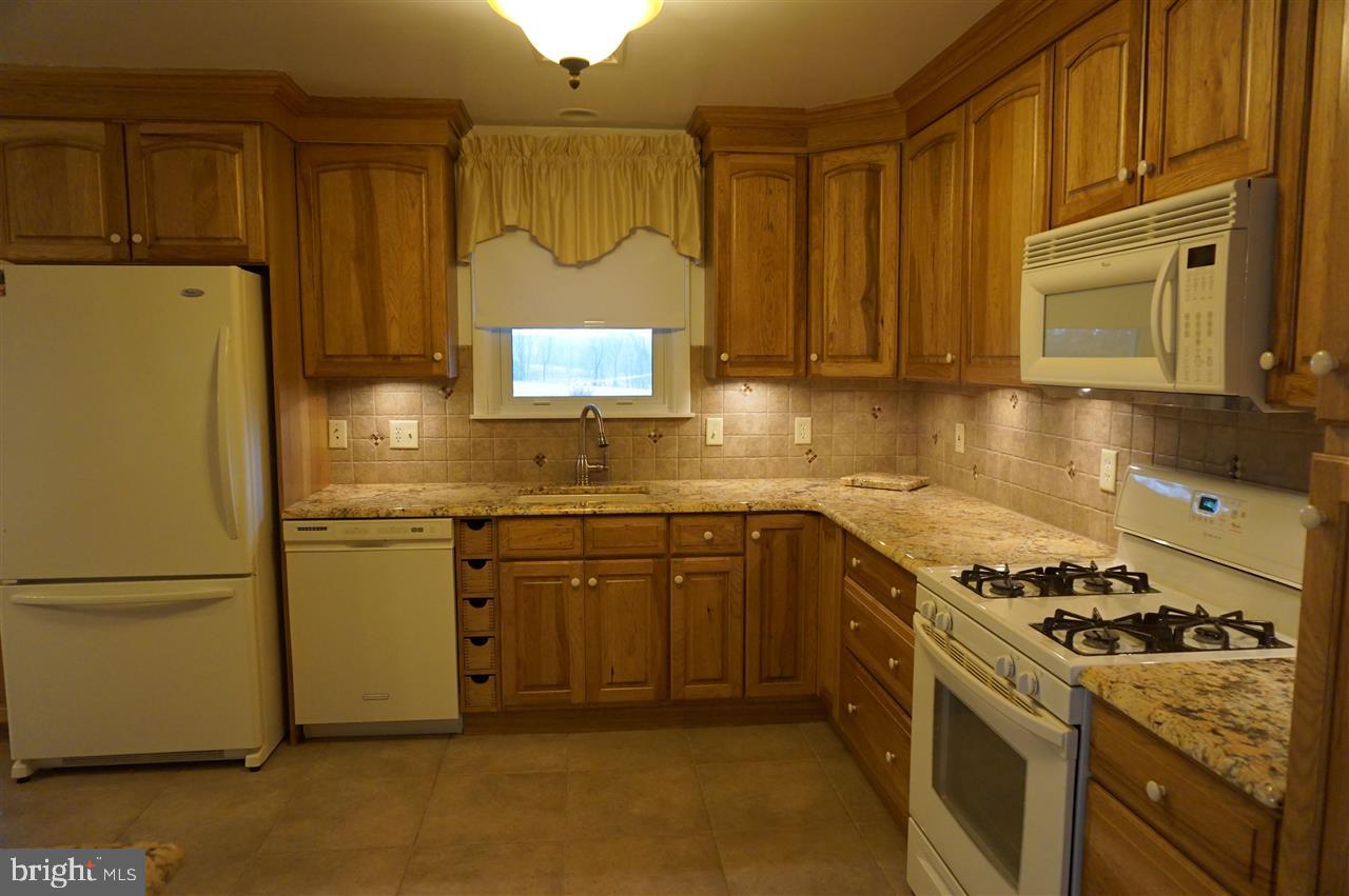 12772 Gum Tree Road Brogue, PA 17309 - Photo 9 of 36