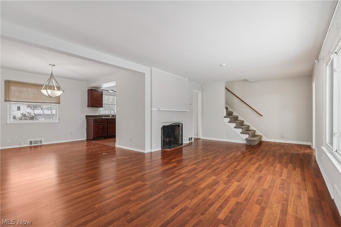 4480 Birchwold Road Cleveland, OH 44121 - Photo 3 of 30