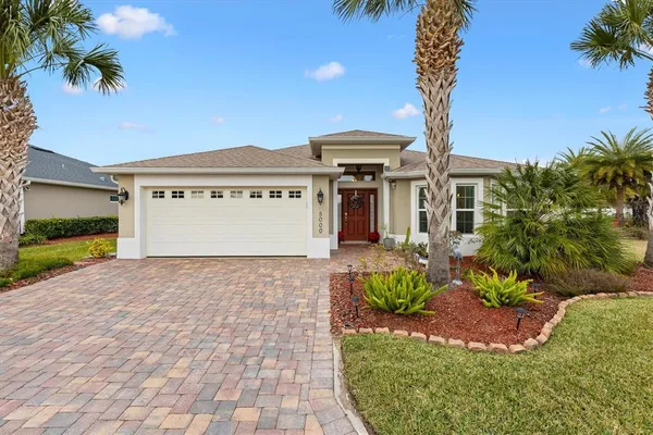 $340,000 | 5000 Sandpiper Drive, Oxford, FL 34484