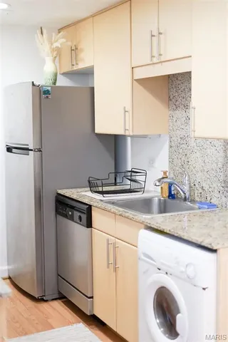 $98,000 | 5696 Kingsbury Avenue, Unit 102, St. Louis, MO 63112