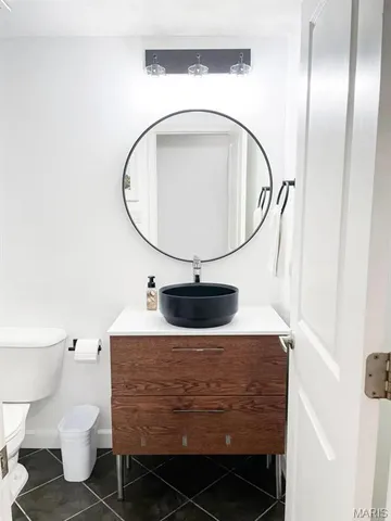 $98,000 | 5696 Kingsbury Avenue, Unit 102, St. Louis, MO 63112