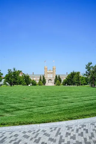 $98,000 | 5696 Kingsbury Avenue, Unit 102, St. Louis, MO 63112