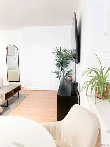 $98,000 | 5696 Kingsbury Avenue, Unit 102, St. Louis, MO 63112