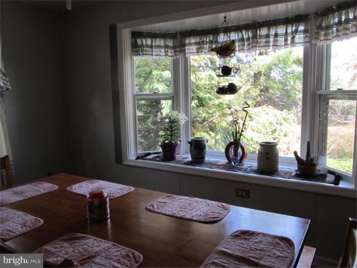 604 East Street Road Warminster, PA 18974 - Photo 11 of 19 Kitchen