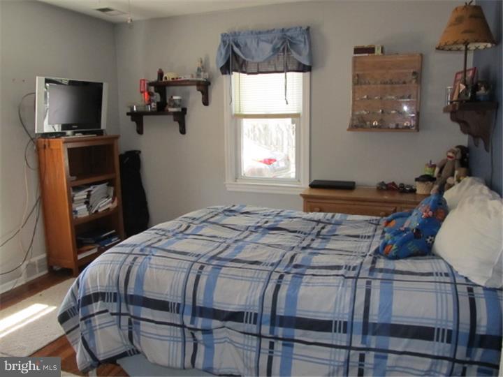 604 East Street Road Warminster, PA 18974 - Photo 13 of 19 Bedroom 3