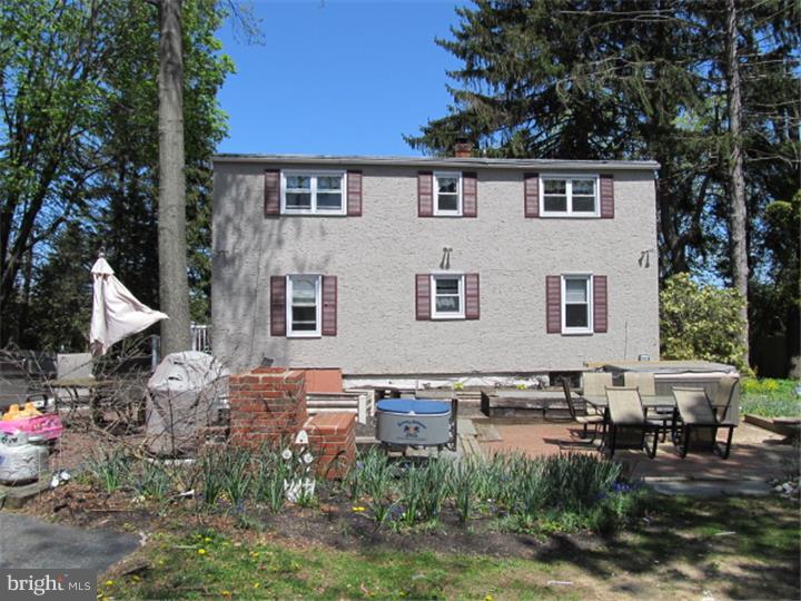 604 East Street Road Warminster, PA 18974 - Photo 3 of 19 Exterior Back