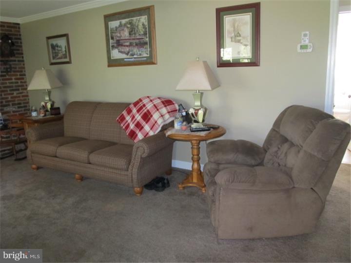 604 East Street Road Warminster, PA 18974 - Photo 10 of 19 Living Room