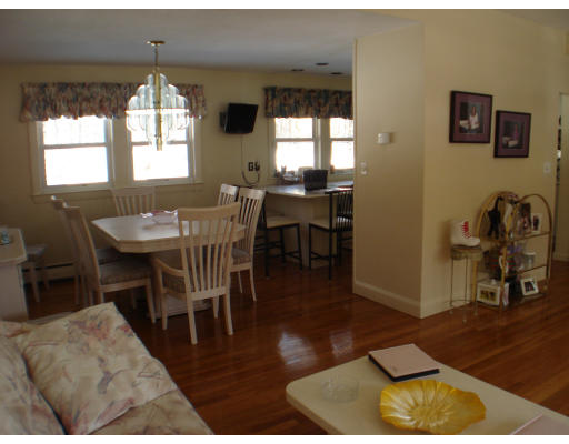 3 Apple Hill Road Peabody, MA 01960 - Photo 4 of 14 Gallery Image 4