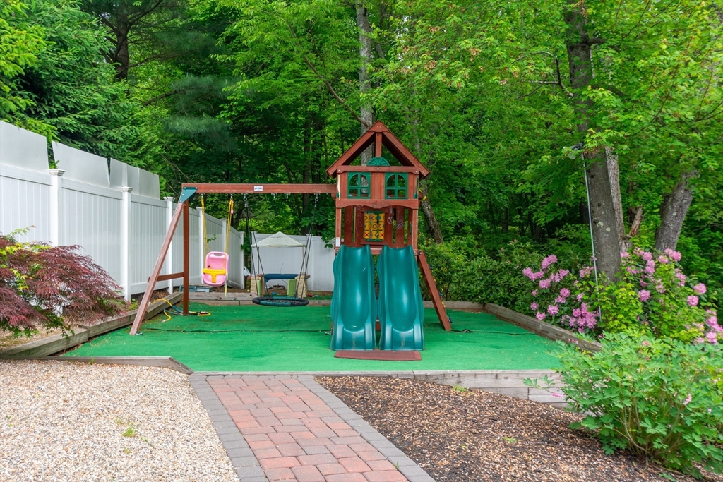 43 Joseph Road Framingham, MA 01701 - Photo 24 of 31