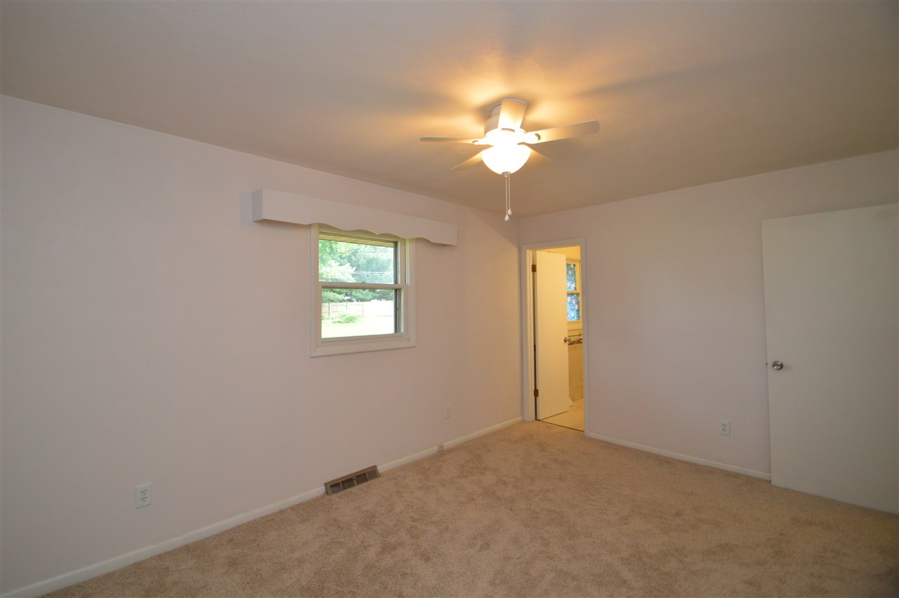 24436 Righter Court South Bend, IN 46628 - Photo 8 of 16 Gallery Image 8