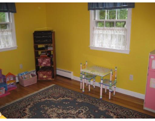 139 Longhill Road Franklin, MA 02038 - Photo 9 of 17 Gallery Image 9