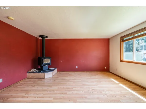 $389,000 | 1135 1st Street Northeast, Bandon, OR 97411