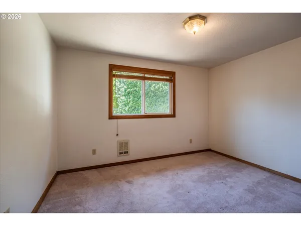 $389,000 | 1135 1st Street Northeast, Bandon, OR 97411