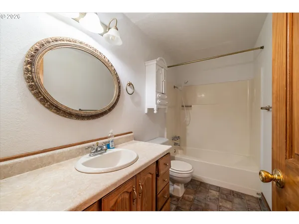 $389,000 | 1135 1st Street Northeast, Bandon, OR 97411