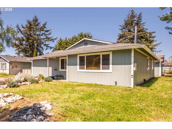 $389,000 | 1135 1st Street Northeast, Bandon, OR 97411
