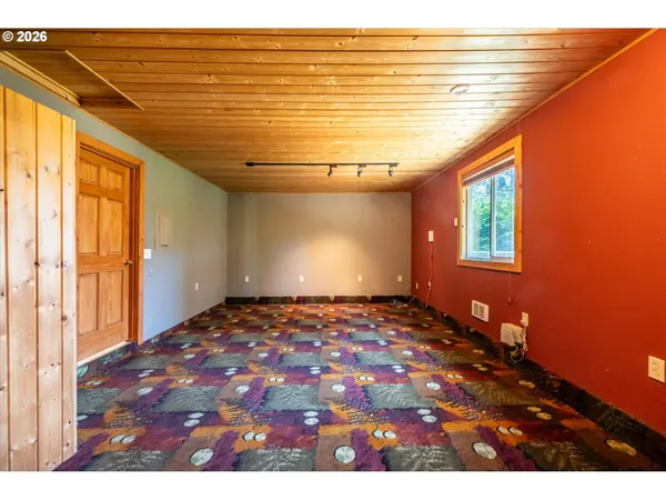 $389,000 | 1135 1st Street Northeast, Bandon, OR 97411