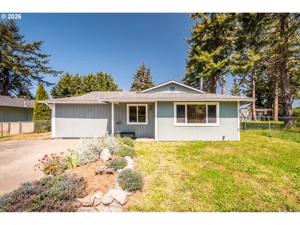 $389,000 | 1135 1st Street Northeast, Bandon, OR 97411