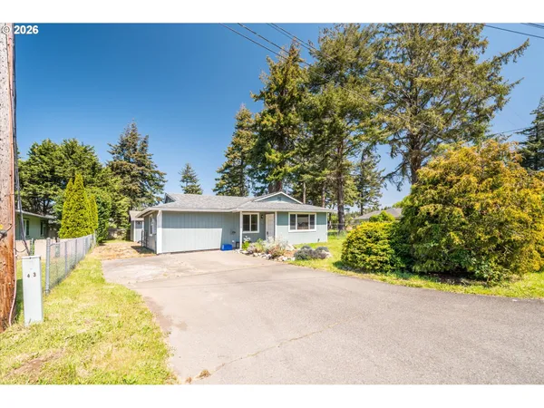 $389,000 | 1135 1st Street Northeast, Bandon, OR 97411