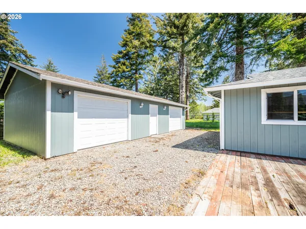 $389,000 | 1135 1st Street Northeast, Bandon, OR 97411