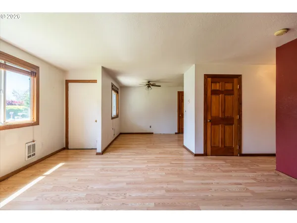 $389,000 | 1135 1st Street Northeast, Bandon, OR 97411