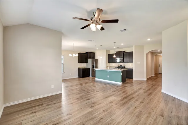 $2,250 | 1006 Fannin Street, Brenham, TX 77833