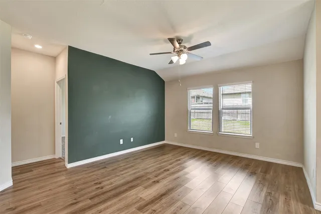 $2,250 | 1006 Fannin Street, Brenham, TX 77833