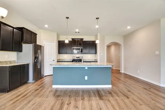 $2,250 | 1006 Fannin Street, Brenham, TX 77833