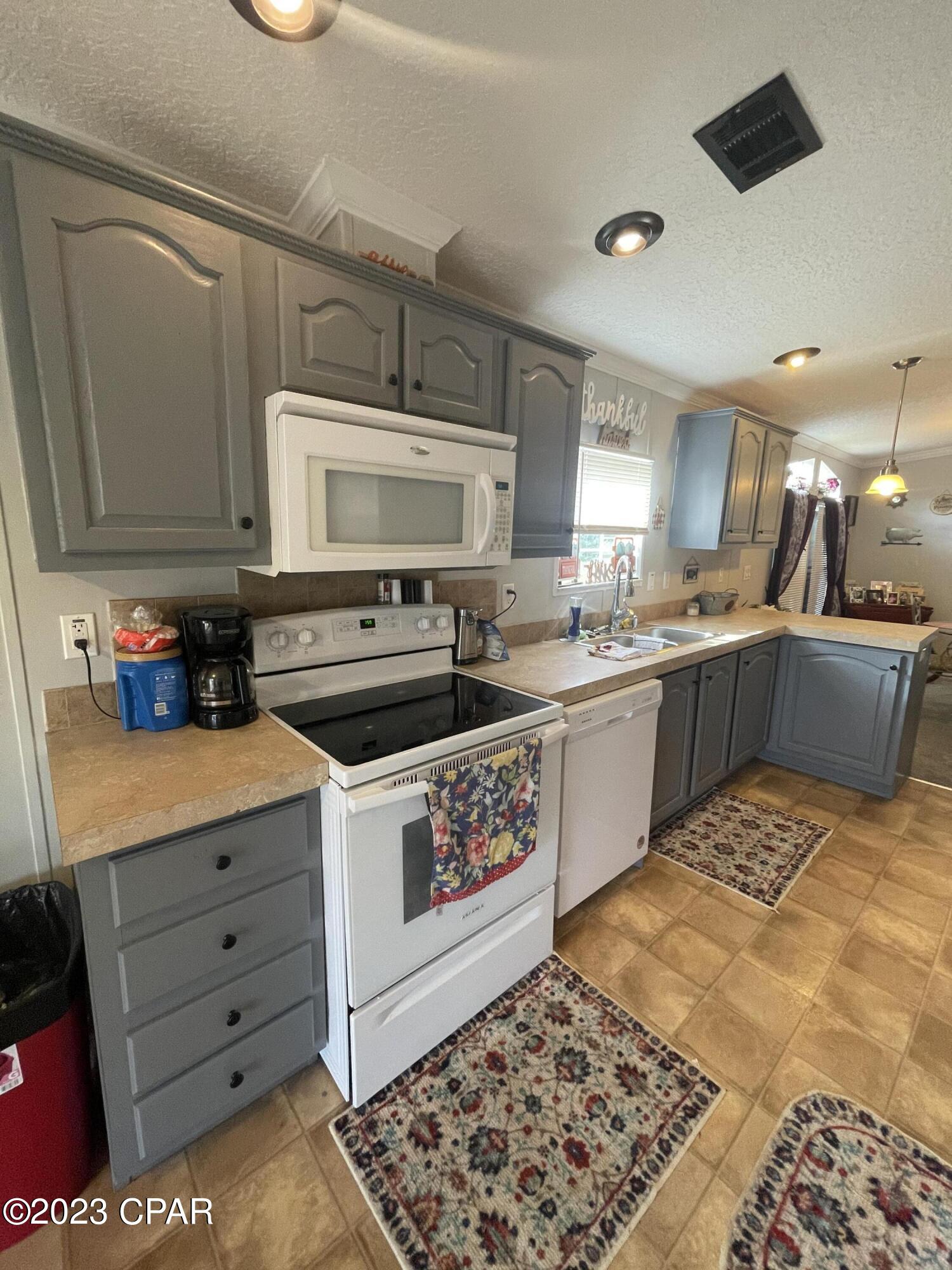 11122 Lawrence Road Fountain, FL 32438 - Photo 11 of 34