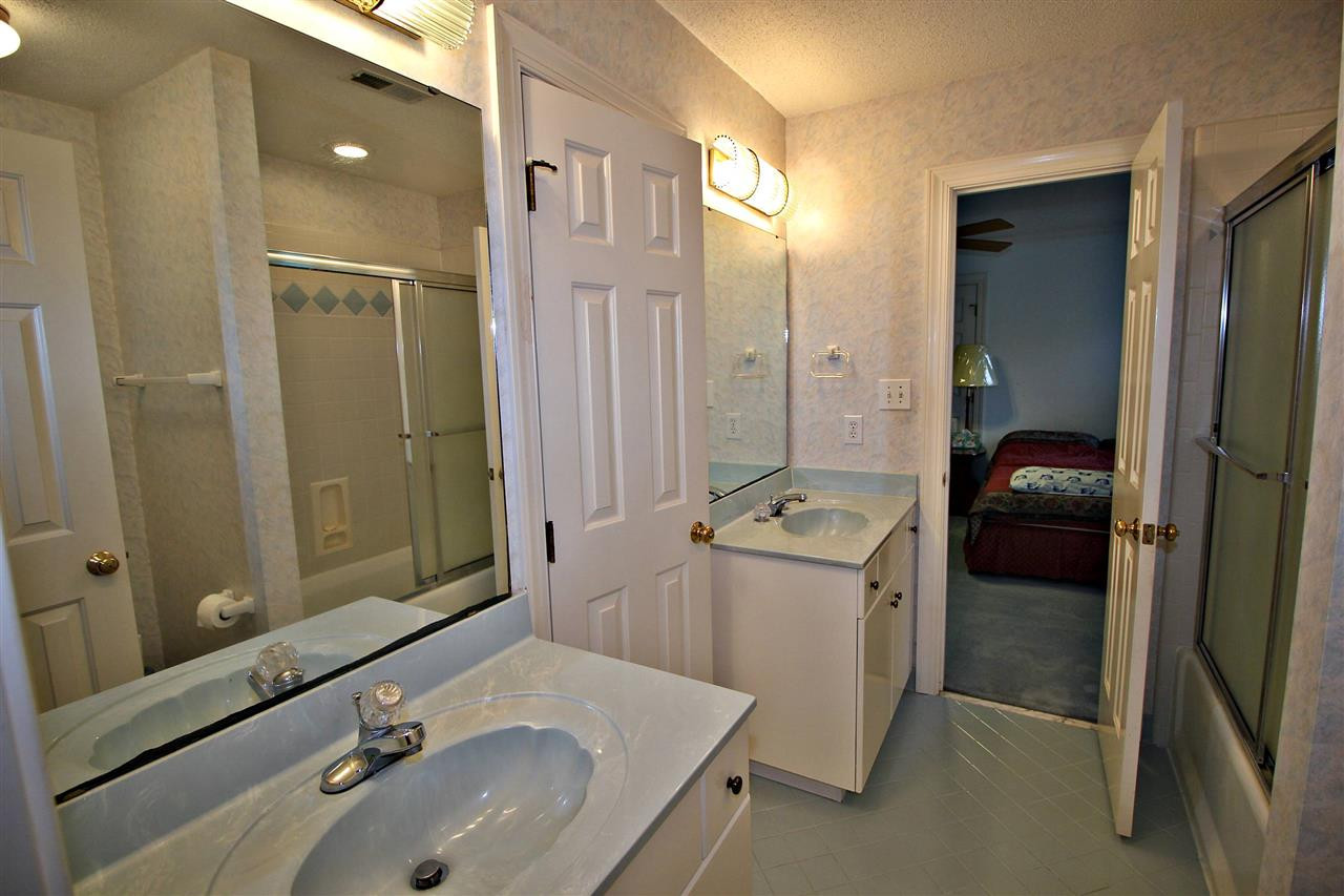 5429 Den Heider Way Raleigh, NC 27606 - Photo 20 of 25 Photo 20