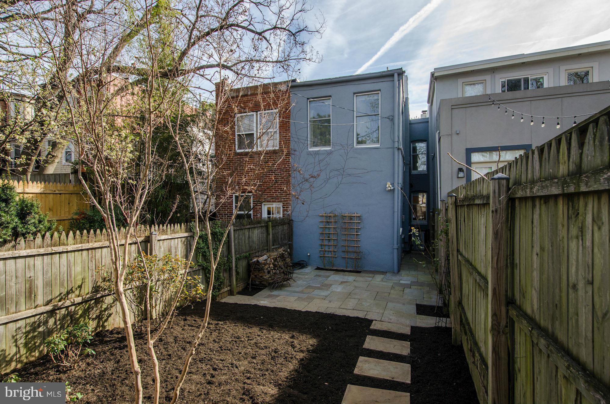 17 15th Street Southeast Washington, DC 20003 - Photo 23 of 28 a view of a pathway of a house