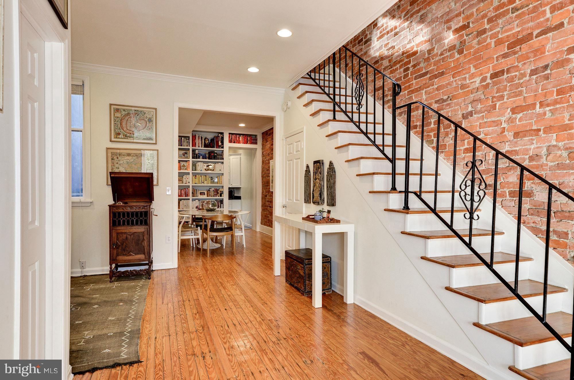 17 15th Street Southeast Washington, DC 20003 - Photo 6 of 28 a living room with furniture